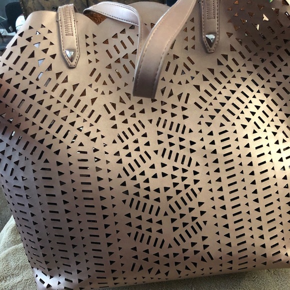 Stella and Dot Marseilles Tote - Picture 2 of 6